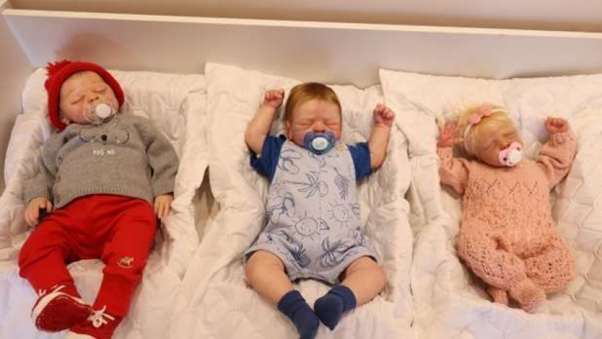 Em R$ 20 mil - PL que multa ‘fura-fila’ com bebê reborn chega à Câmara dos Vereadores de Londrina