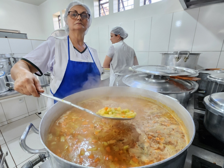 ASSAÍ – COZINHA CENTRAL - UM CARDÁPIO ESCOLAR SABOROSO PARA ESTA SEMANA