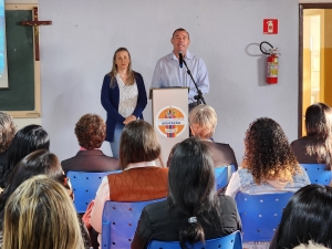 PROFESSORES PARTICIPAM DE FORMAÇÃO PEDAGÓGICA PARA INÍCIO DO SEGUNDO SEMESTRE EM ASSAÍ