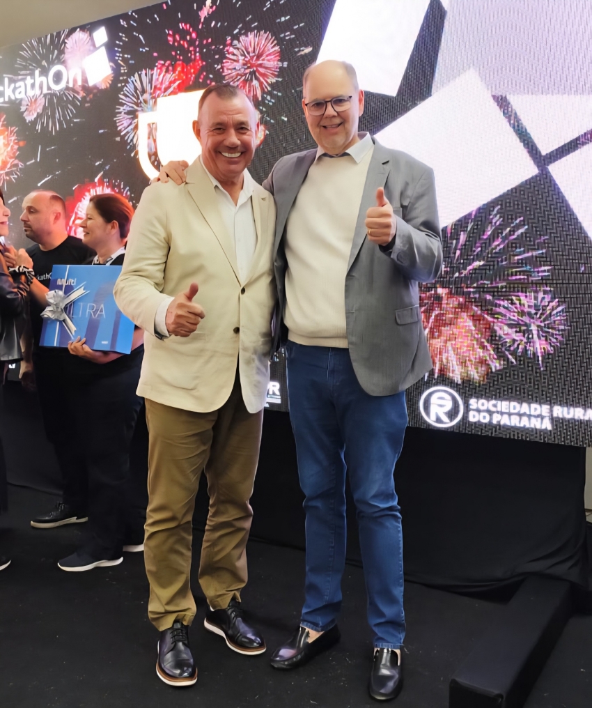 ASSAÍ - PREFEITO TUTI PARTICIPA DA PREMIAÇÃO DO THACKATHON - DESAFIO DE INOVAÇÃO SOCIAL