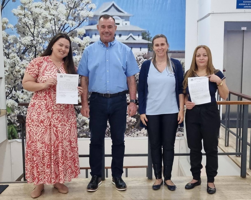 ASSAÍ - PREFEITURA CONTRATA DUAS NOVAS ZELADORAS PAR AS ESCOLAS MUNICIPAIS